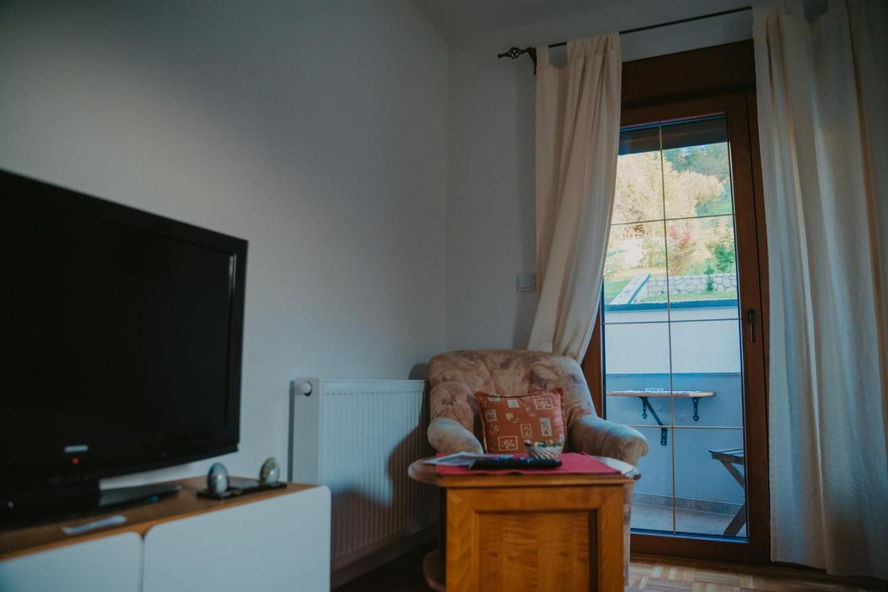 Almira Apartment Тузла Екстериор снимка